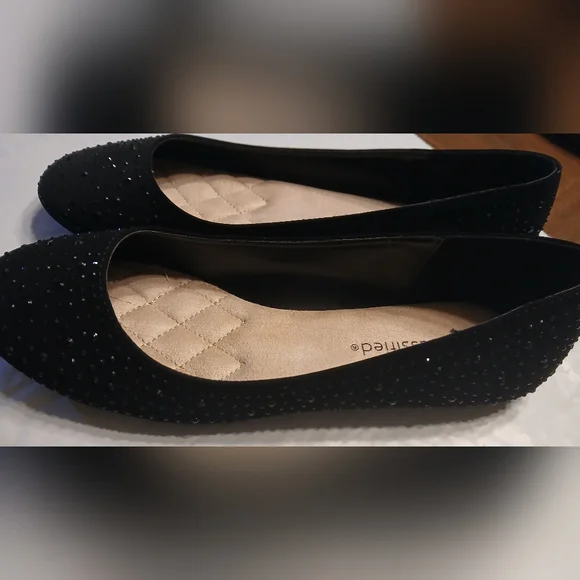 Cityclassified Black Studded Flats - Picture 1 of 3